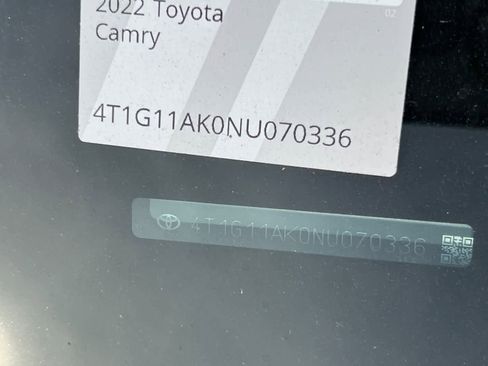 Used 2022 Toyota Camry SE image 23