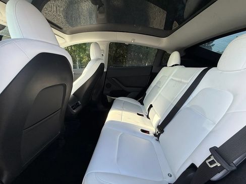 Used 2023 Tesla Model Y Long Range AWD/4WD image 15