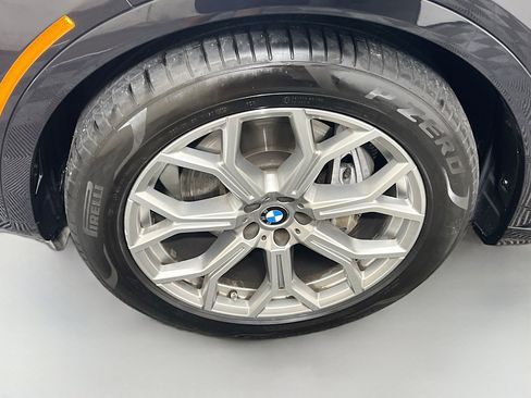 Used 2024 BMW X7 xDrive40i image 13