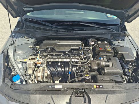 Used 2023 Hyundai Elantra SEL FWD image 28