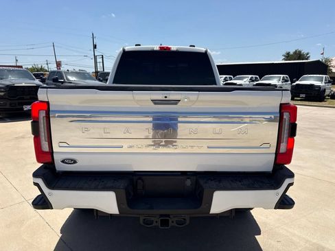 Used 2023 Ford F250 Platinum AWD/4WD image 6