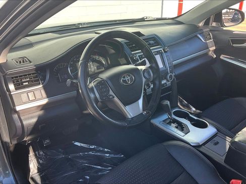 Used 2012 Toyota Camry SE image 18