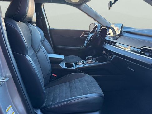 Used 2024 Mitsubishi Outlander SE image 21