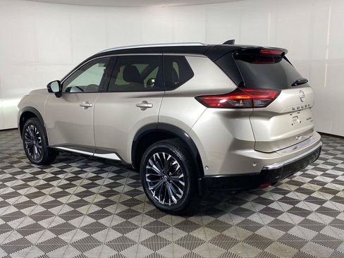 Used 2024 Nissan Rogue Platinum w/ Platinum Premium Package AWD/4WD image 9