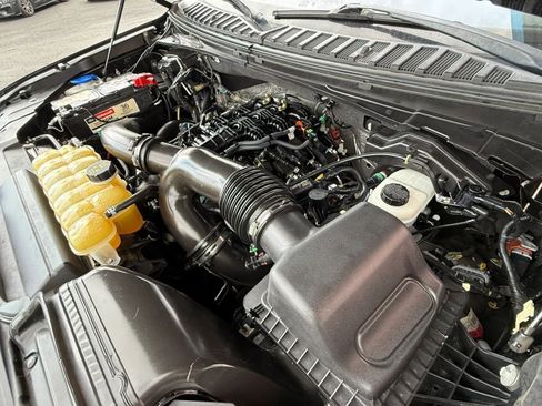 Used 2018 Lincoln Navigator L Reserve image 24