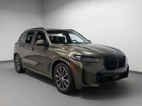 Used 2026 BMW X5 xDrive50e w/ M Sport Package AWD/4WD image 10