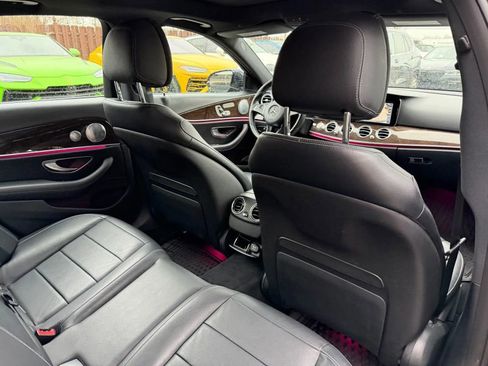 Used 2017 Mercedes-Benz E 300 4MATIC image 27