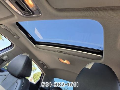 Used 2023 Hyundai Elantra Limited w/ Winter Weather Package FWD image 8