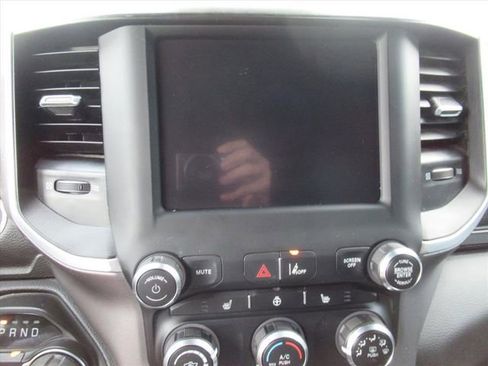 Used 2023 RAM 1500 Big Horn AWD/4WD image 25