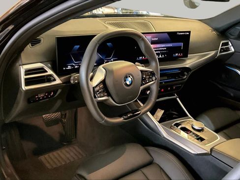 Used 2025 BMW 330i xDrive Sedan AWD/4WD image 16