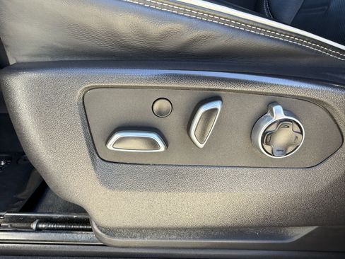 Used 2024 GMC Sierra 1500 AT4X image 28