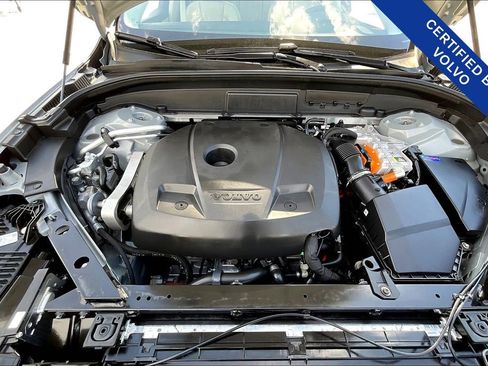 Certified 2025 Volvo XC60 T8 Plus w/ Protection Package Premier image 12