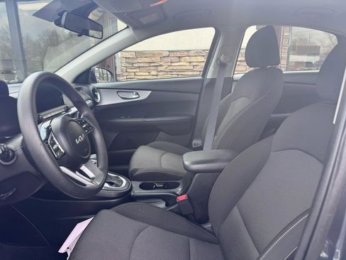 Used 2023 Kia Forte LX image 14