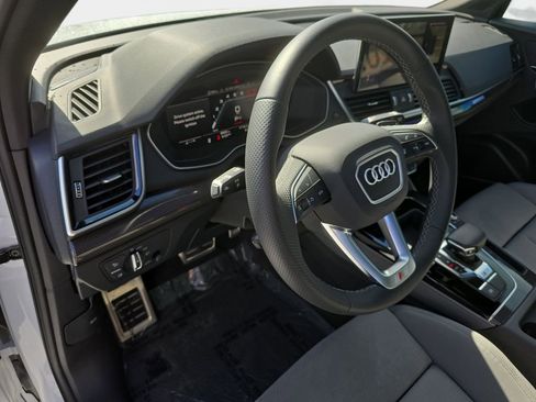 Certified 2025 Audi SQ5 Premium Plus w/ Premium Plus Package AWD/4WD image 23