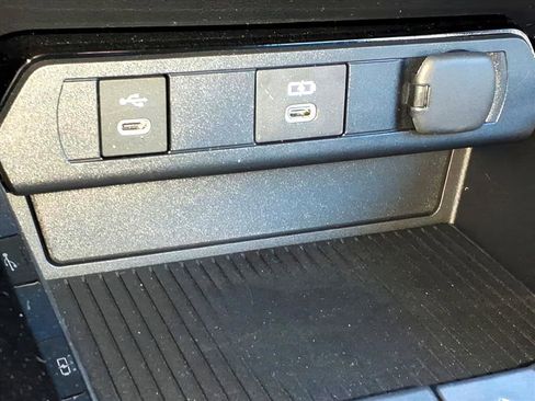 Certified 2025 Toyota Prius Limited image 20