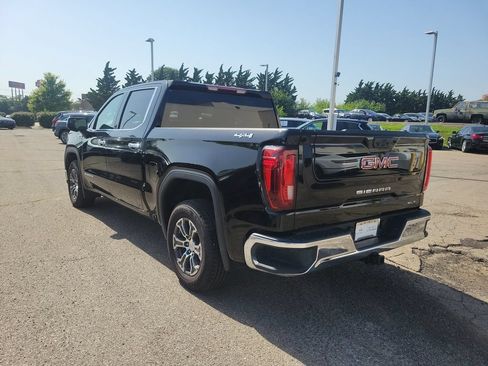 Used 2025 GMC Sierra 1500 SLT AWD/4WD image 3
