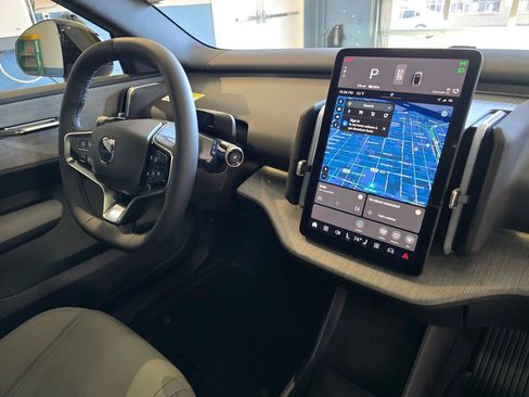 New 2026 Volvo EX30 Cross Country Ultra image 11