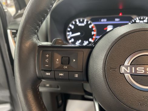 Used 2022 Nissan Rogue SL w/ SL Premium Package image 19