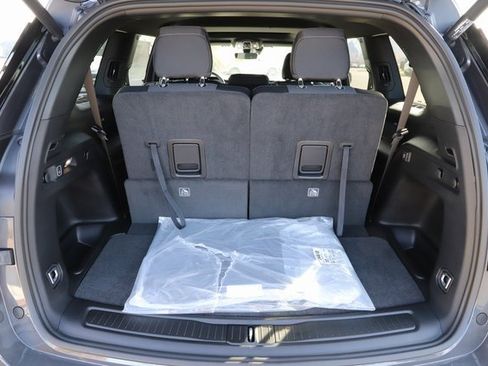 New 2025 Jeep Grand Cherokee L Laredo image 7