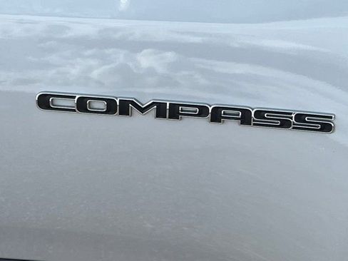 Used 2024 Jeep Compass Limited image 30