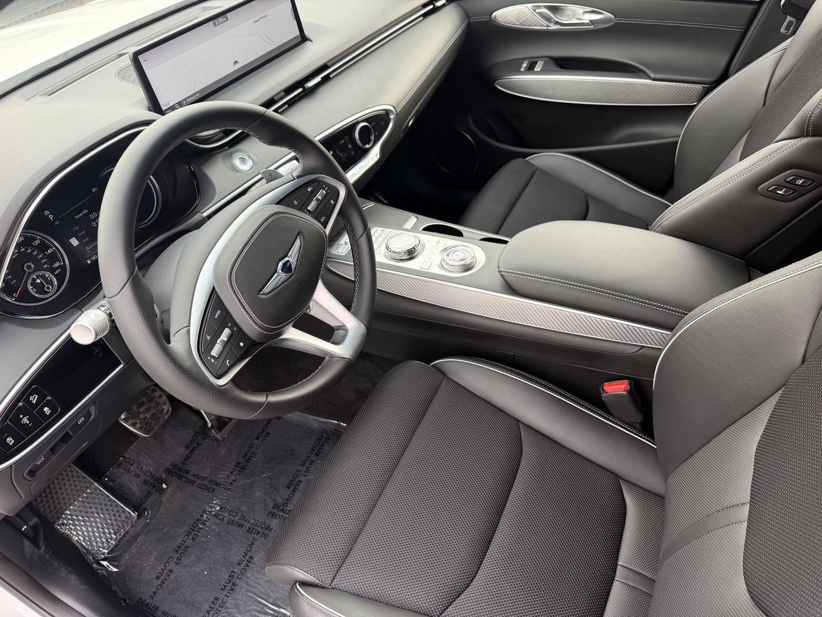 Used 2025 Genesis GV70 3.5T Sport AWD/4WD image 11
