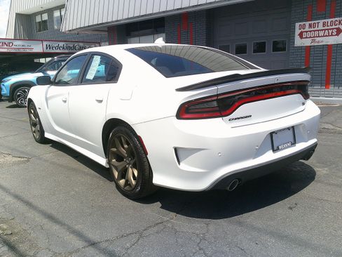 Used 2019 Dodge Charger R/T RWD image 7