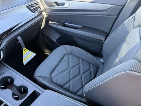 New 2026 Volkswagen Atlas Cross Sport SE image 14