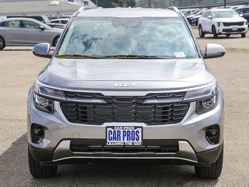 New 2026 Kia Seltos S image 3