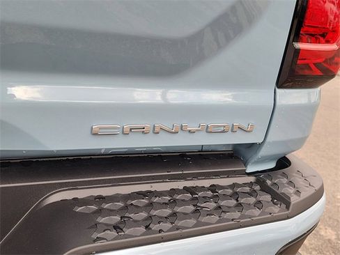 New 2026 GMC Canyon Denali image 5