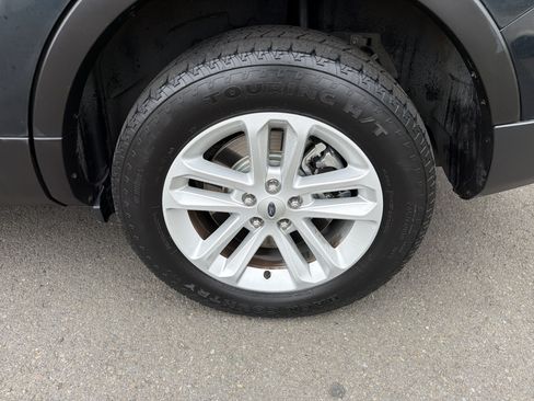 Used 2014 Ford Explorer XLT w/ Equipment Group 202A AWD/4WD image 24