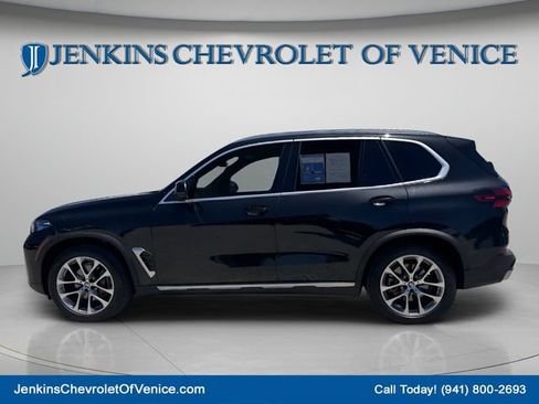 Used 2024 BMW X5 sDrive40i w/ Premium Package RWD image 9