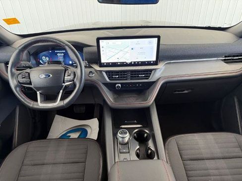 Certified 2025 Ford Explorer ST-Line w/ ST-Line Street Pack AWD/4WD image 3
