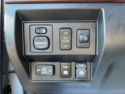 Certified 2018 Toyota Tundra Limited w/ Limited Premium Package AWD/4WD image 40