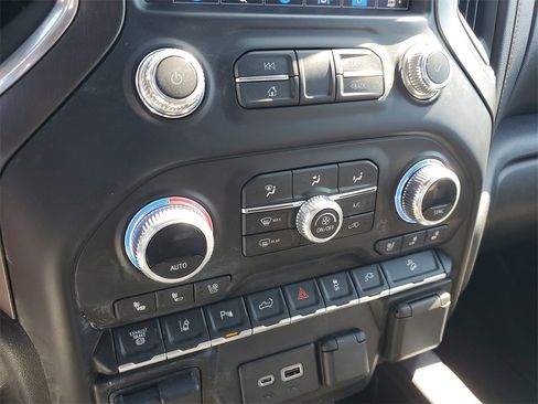 Certified 2022 GMC Sierra 2500 AT4 w/ AT4 Preferred Package image 34