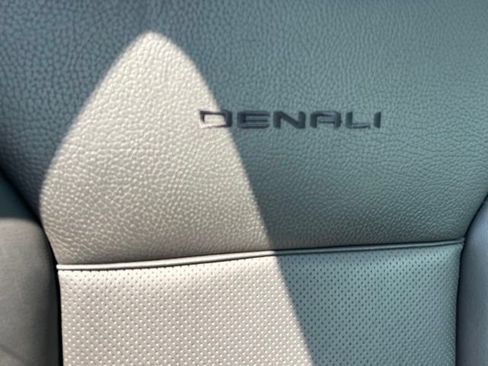 Used 2024 GMC Yukon Denali w/ LPO, Floor Liner Package AWD/4WD image 39