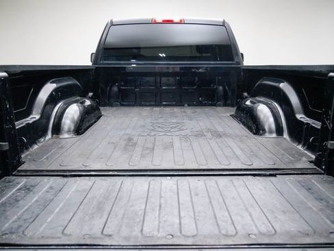 Used 2017 RAM 1500 Express w/ Black Ram 1500 Express Group AWD/4WD image 14