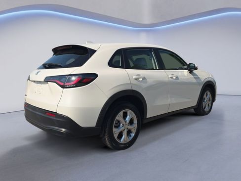 Certified 2024 Honda HR-V LX image 5