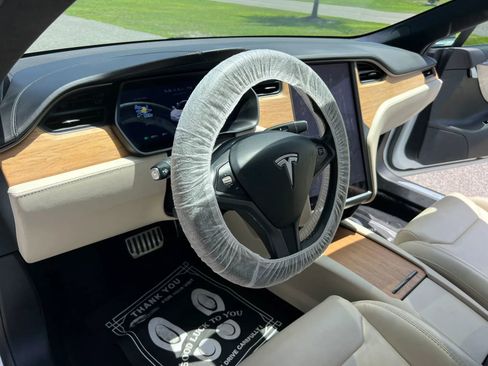Used 2020 Tesla Model S AWD image 11