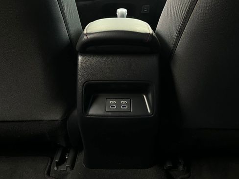 Used 2025 Toyota Corolla SE image 12