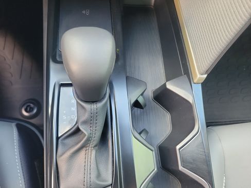 Used 2025 Toyota Camry SE FWD image 31