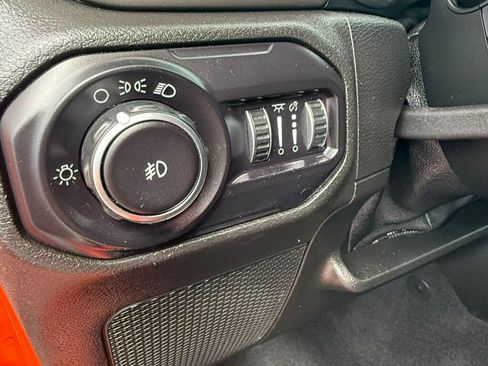 Used 2018 Jeep Wrangler Unlimited Sport AWD/4WD image 34