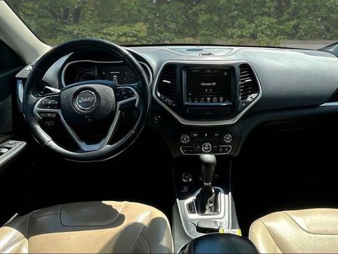 Used 2016 Jeep Cherokee Limited AWD/4WD image 7