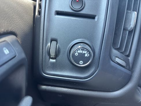 Used 2016 Chevrolet Silverado 2500 W/T image 17