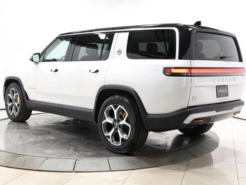 Used 2024 Rivian R1S Adventure AWD/4WD image 69