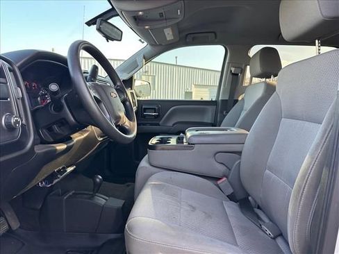 Used 2018 Chevrolet Silverado 1500 Custom w/ Custom Value Package image 20