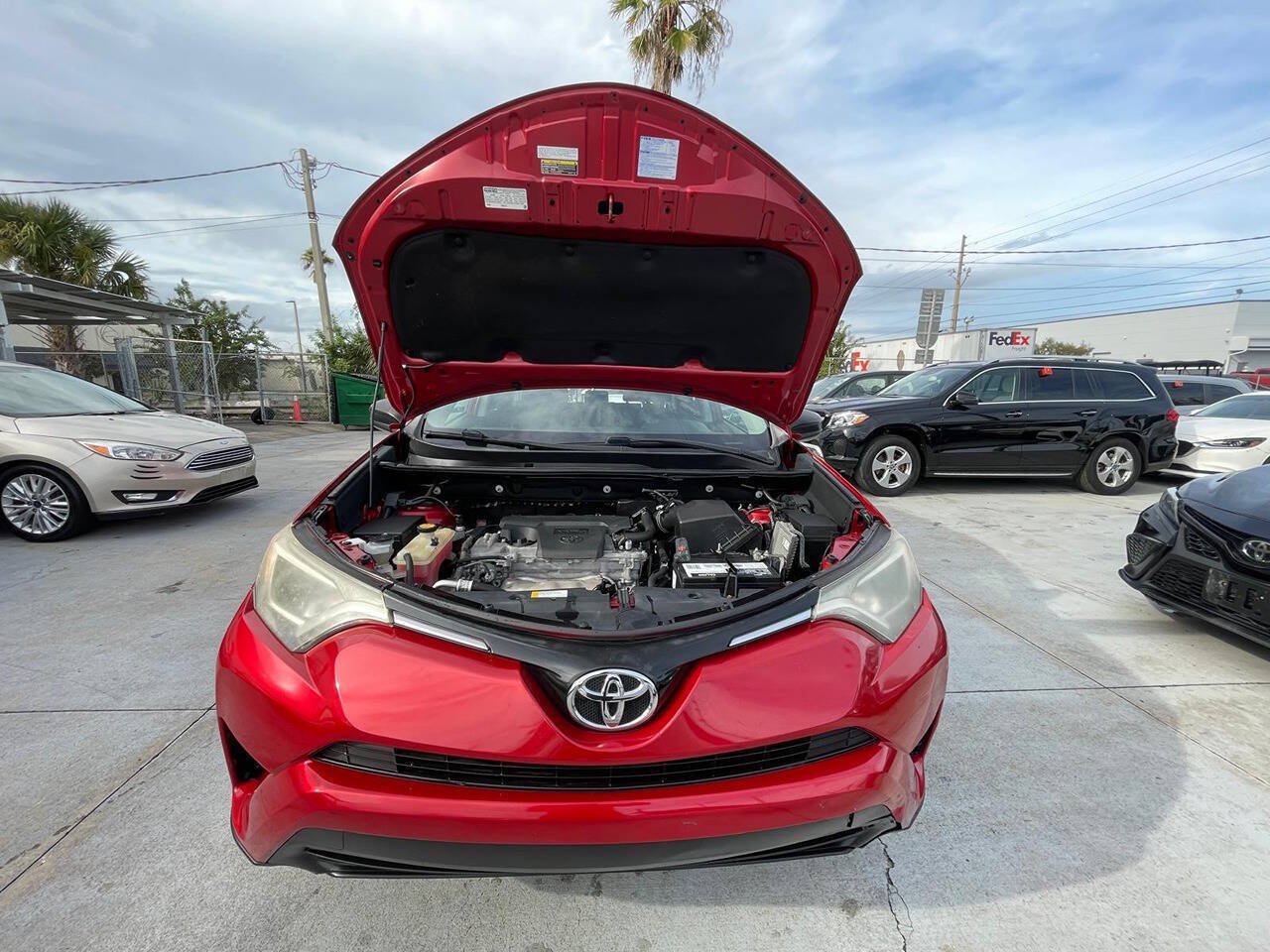 Used 2016 Toyota RAV4 LE FWD image 16