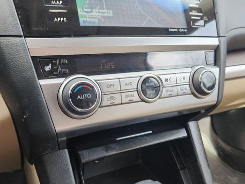 Used 2017 Subaru Outback 2.5i Limited image 19