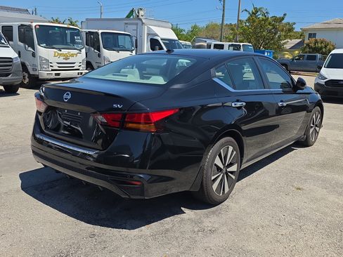 Used 2021 Nissan Altima 2.5 SV image 6