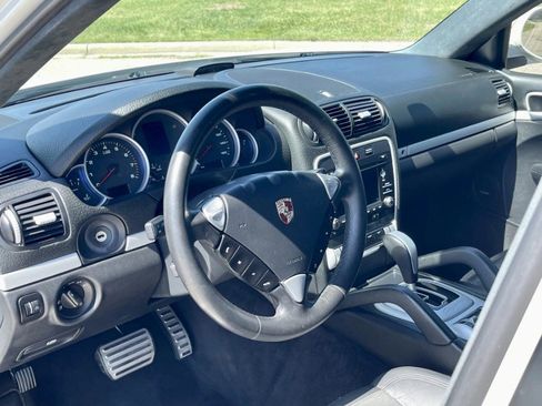 Used 2009 Porsche Cayenne GTS image 15