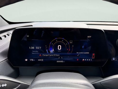 Used 2024 Chevrolet Traverse LT image 26